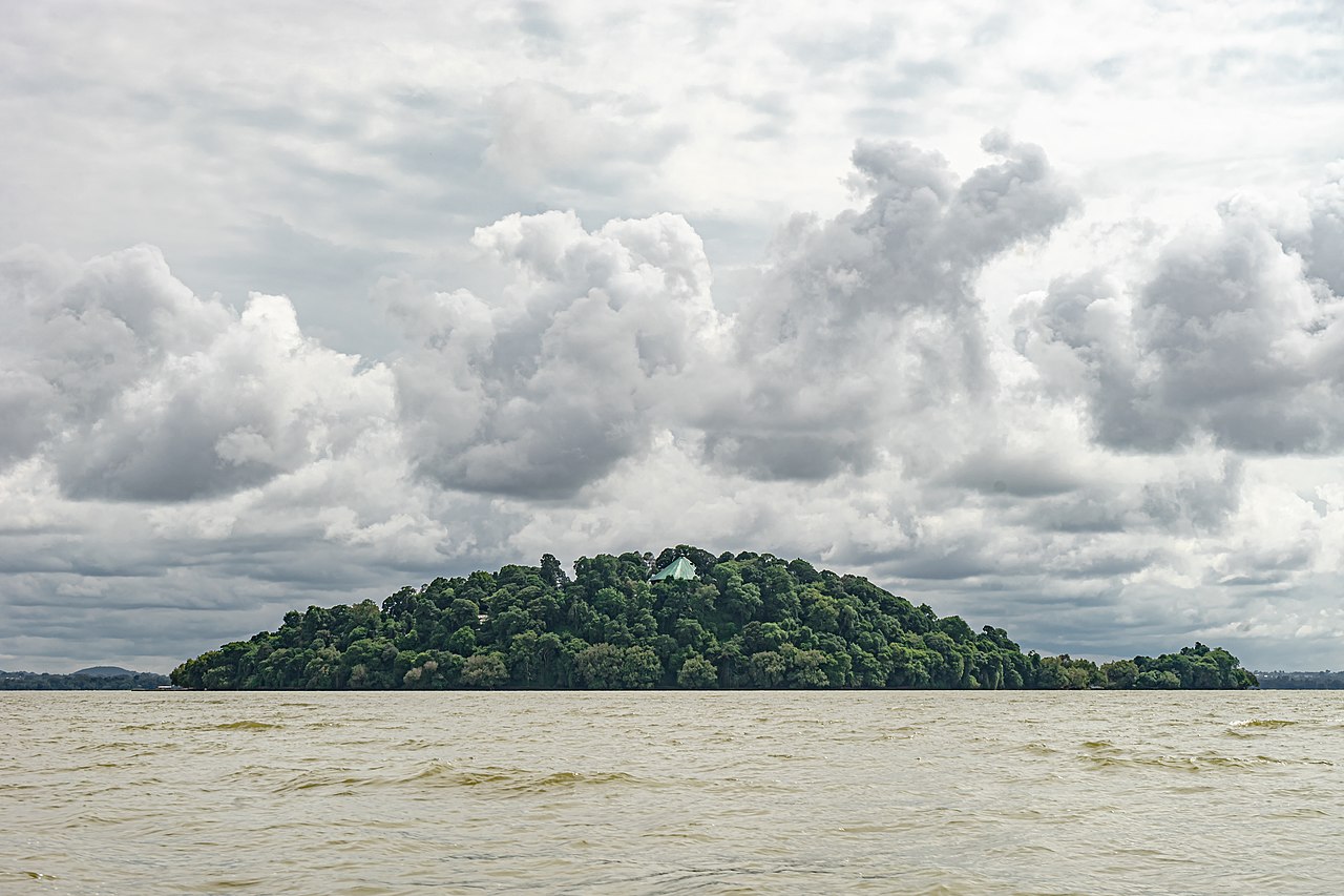 LAKE TANA